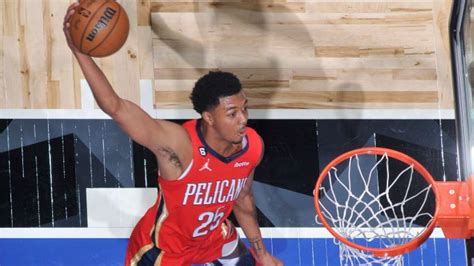 Pelicans Trey Murphy III reportedly invited to participate in Dunk Contest.